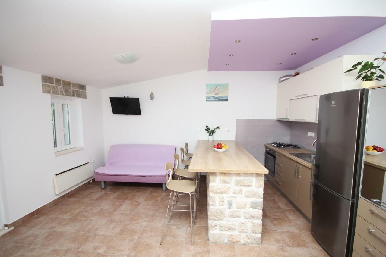 Apartmani Dalmacija Brela Exterior foto